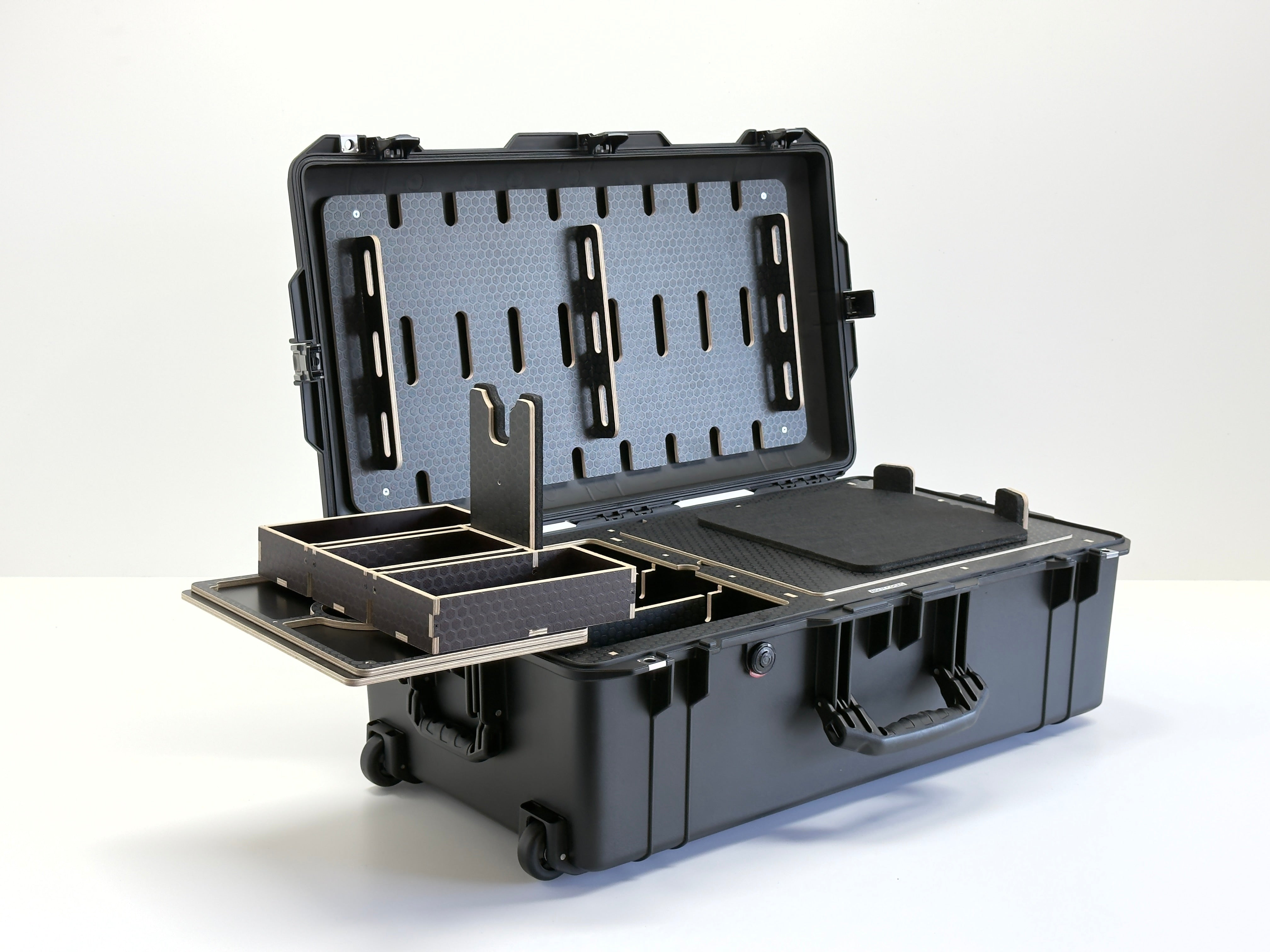 1615 Case - 1615 Tech Bench insert - Slotted lid Board - Tool Tray